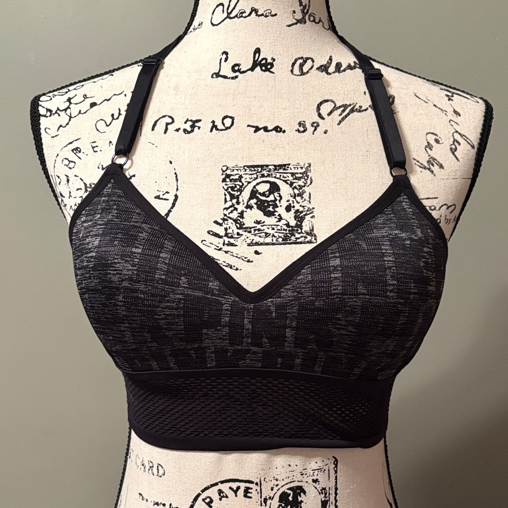 NWOT VS Pink Bralette/Sports Bra